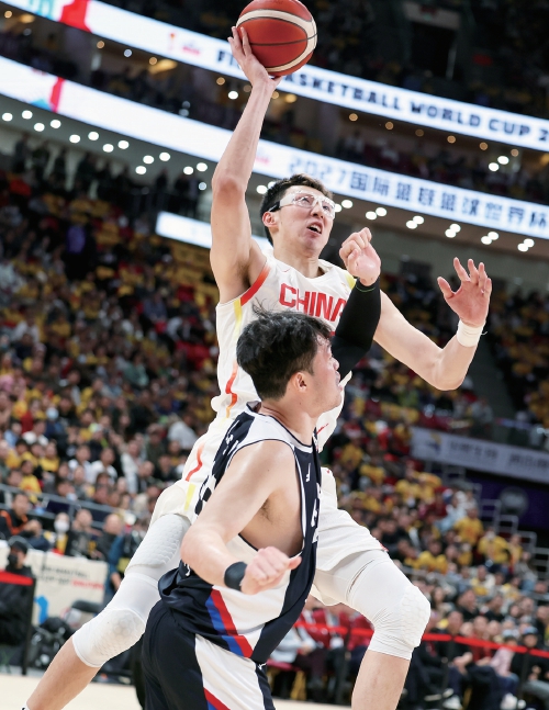 中国男篮世预赛首轮迷失五棵松，12月1日客场能否赢回来？