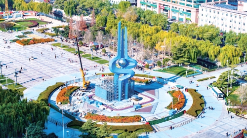 泉城广场“泉标”焕新归来，以靓丽姿态再现济南城市风采