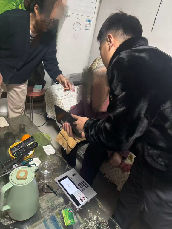 “移动” 服务更贴心，上门服务行动不便老人