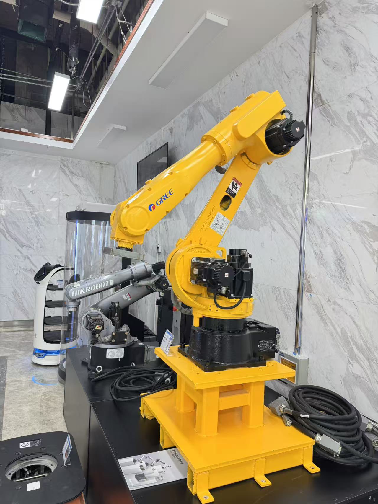 融媒·画像丨在钢铁脉息间，寻一剂未来良方——工业“良医”