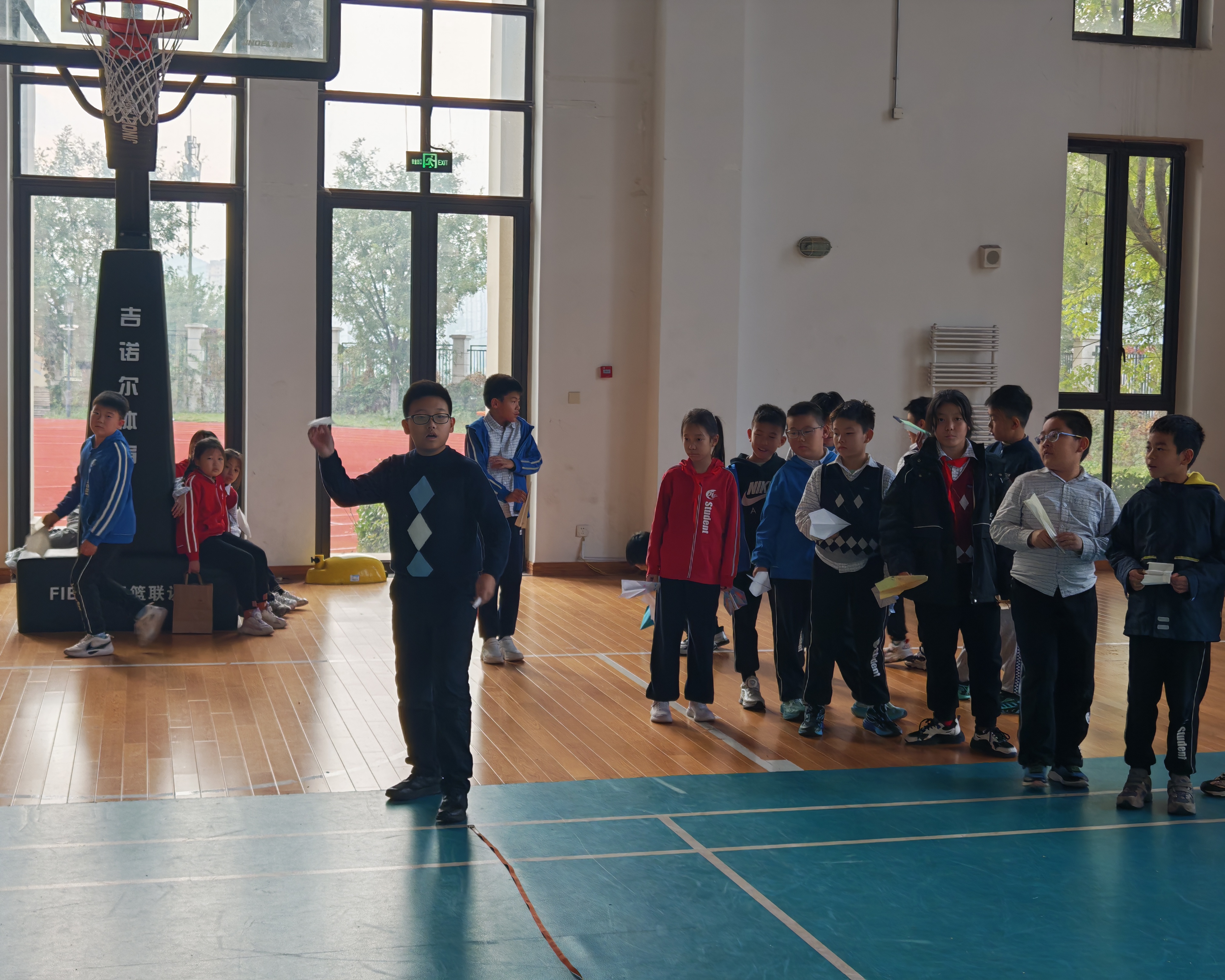 科技赋能成长，创意点亮童年 ——济南市历下区龙奥学校科技节活动