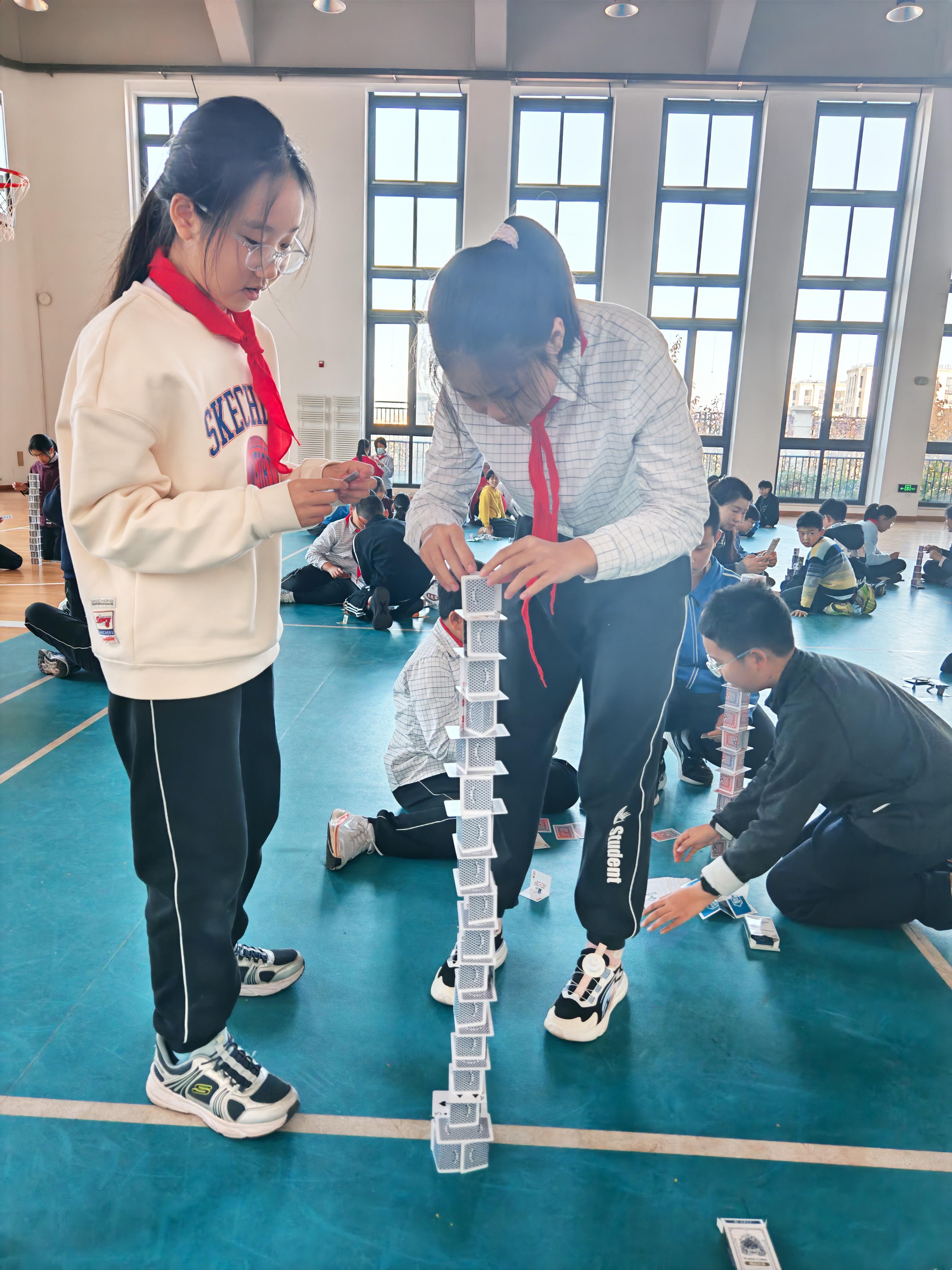 科技赋能成长，创意点亮童年 ——济南市历下区龙奥学校科技节活动