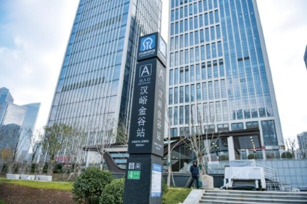 济南经十路旁多座地铁站点正式命名亮相