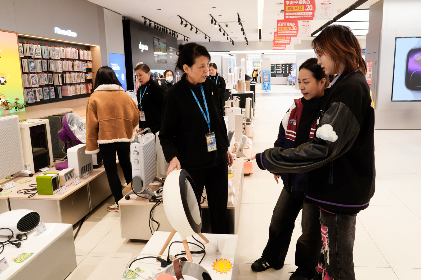 年底“犒劳”式消费升温!苏宁易购发力双12