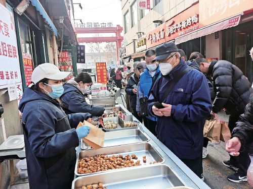 “琉璃地瓜”热度还没过去,糖溜马蹄又火出圈