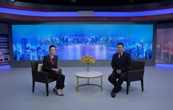 比翼双飞孙翼飞：教育新视野