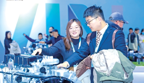 从工厂车间到城市客厅：中国重汽以可触摸的温度完成品牌破圈