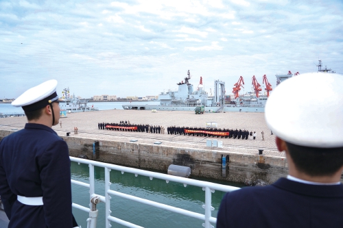 中国海军989编队完成远海综合实习任务