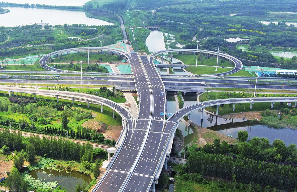 2030年山东全面实现“县县双高速”,所有乡镇半小时上高速