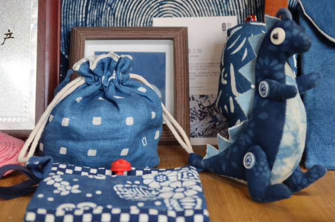 融媒·画像丨北京白领，回乡“染”出春天——靛蓝色的事业