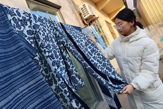 融媒·画像丨北京白领，回乡“染”出春天——靛蓝色的事业