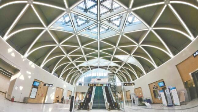 用济南地铁的光亮烛照未来