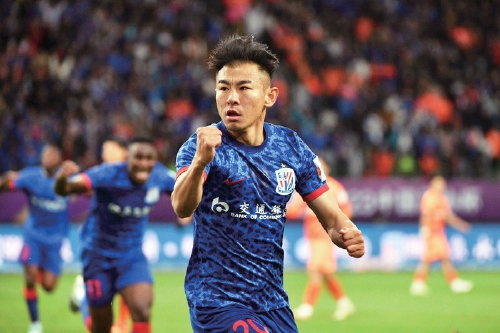 结束20年球员生涯，38岁老将于汉超官宣退役