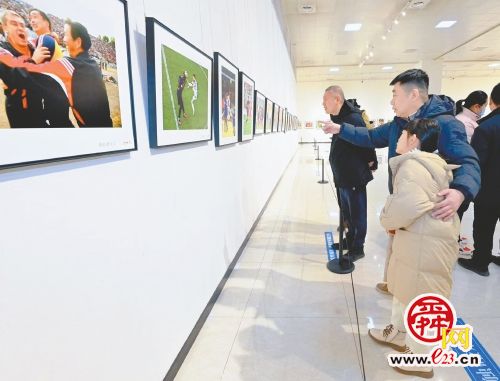 镜头凝热血 光影记峥嵘