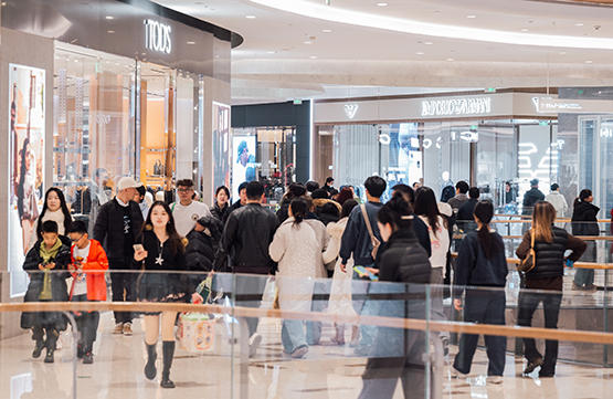 万象城全新区域“自游岛Chill Island”启幕 打造青年社交新地标