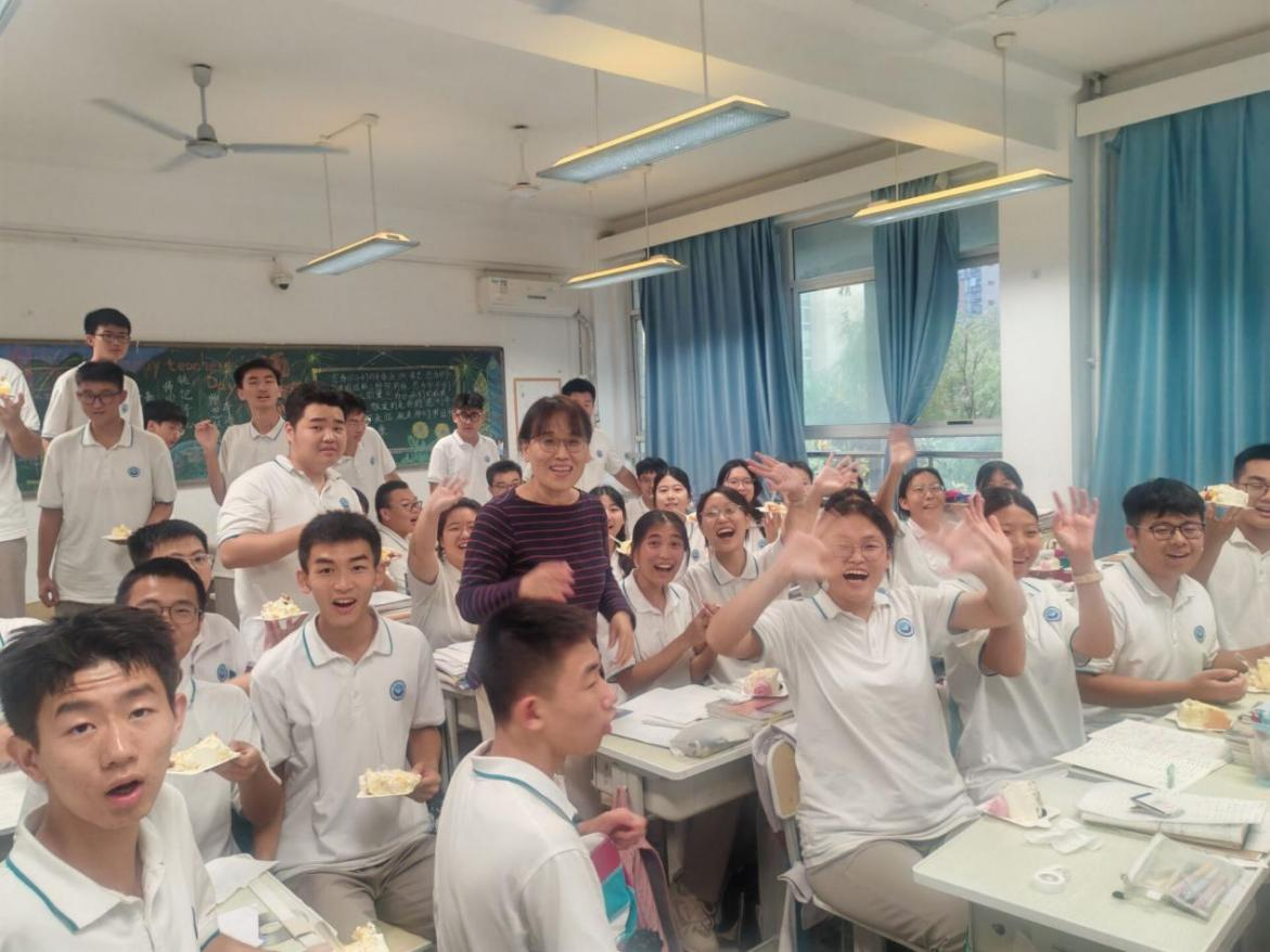 凝心聚力，温暖前行——记2024级14班的成长与共融