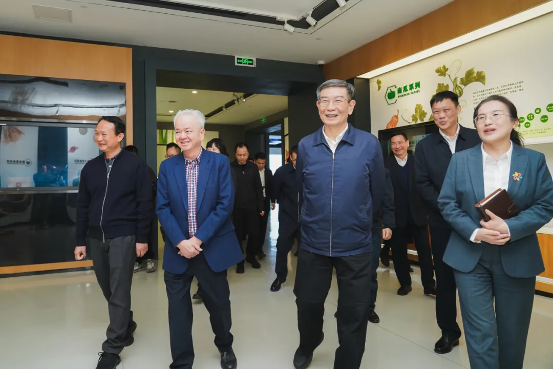 黄宁生赴完美公司调研工会工作