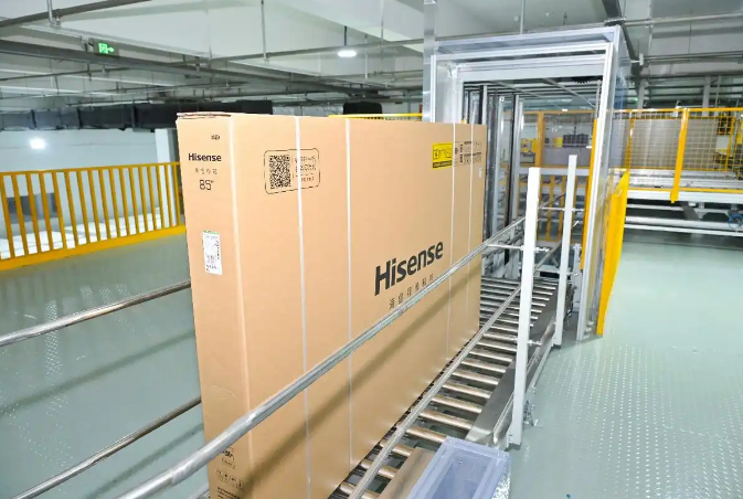 达沃斯高光时刻!海信电视斩获全球电视行业唯一“灯塔工厂”奖杯