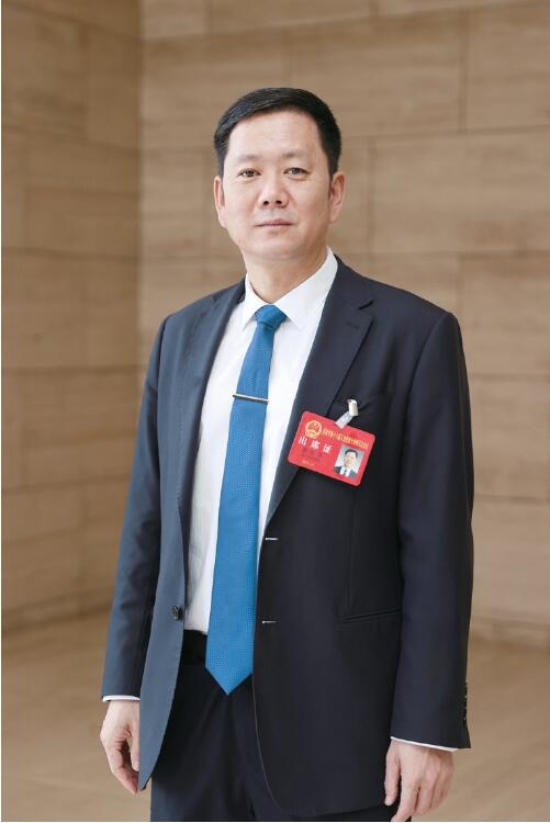 济南市人大代表潘世英：将重点推进航空装备6S保障基地及综合测试场建设