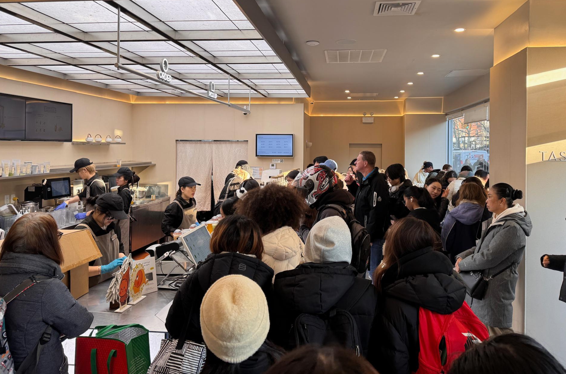 喜茶低调盘点2025年度小事 差异化战略成效显著