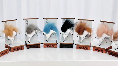 潦草小马火出圈！文创界的趣味爆款，凭啥戳中所有人？