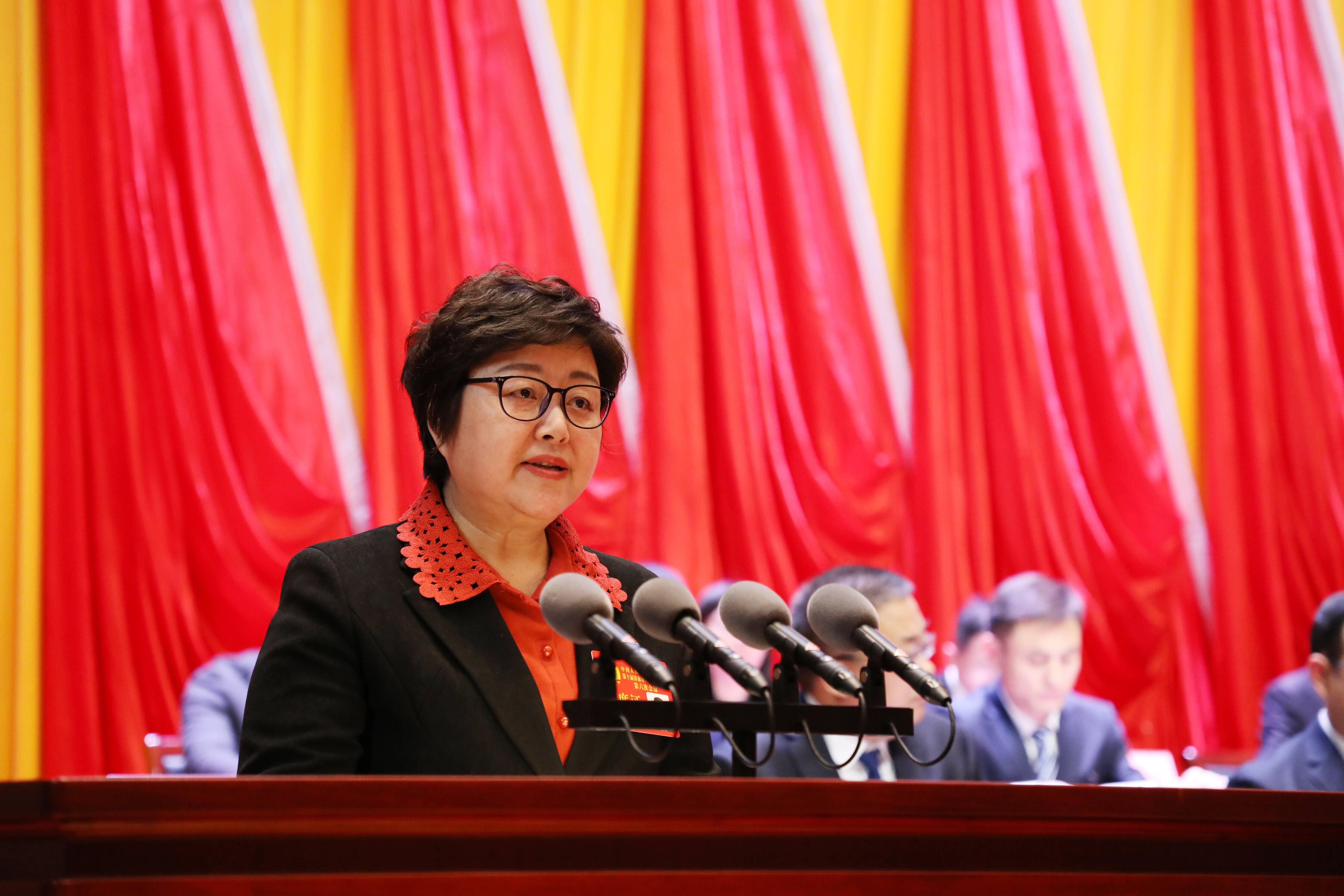 天桥区政协十届六次会议开幕