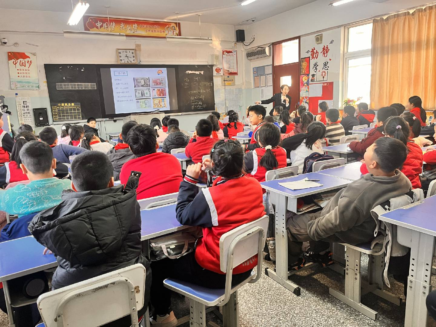 民生银行泰安分行与泰安师范附属学校联合开展金融启蒙活动