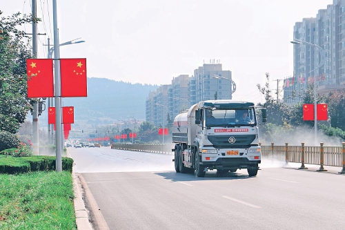 城管蓝绘就民生暖 环卫橙擦亮幸福城——长清城管以实干担当书写2025高质量城市治理答卷
