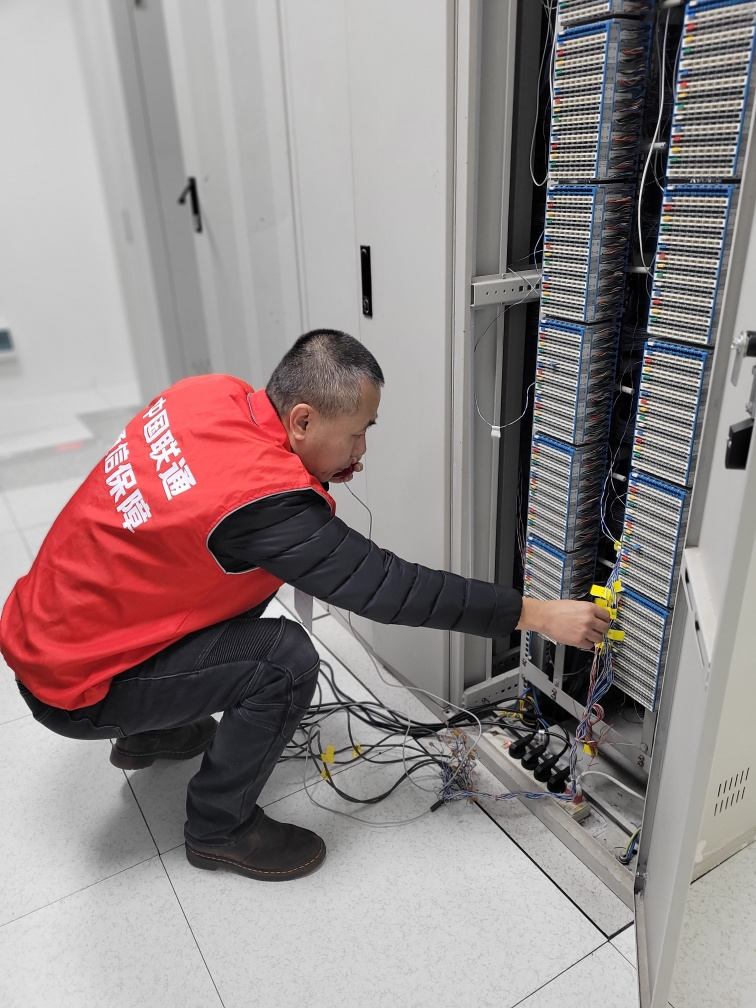 网络筑基，匠心护航：济南联通圆满完成山东省两会通信保障任务