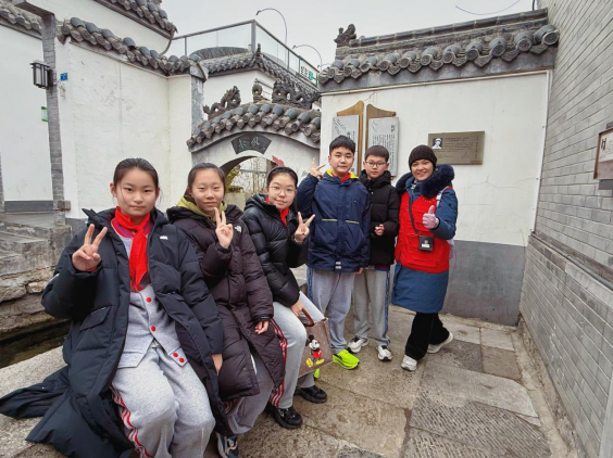 寻迹泉城文脉 解码马年新韵——燕山中学三十九级26班开展红领巾主题寻访活动