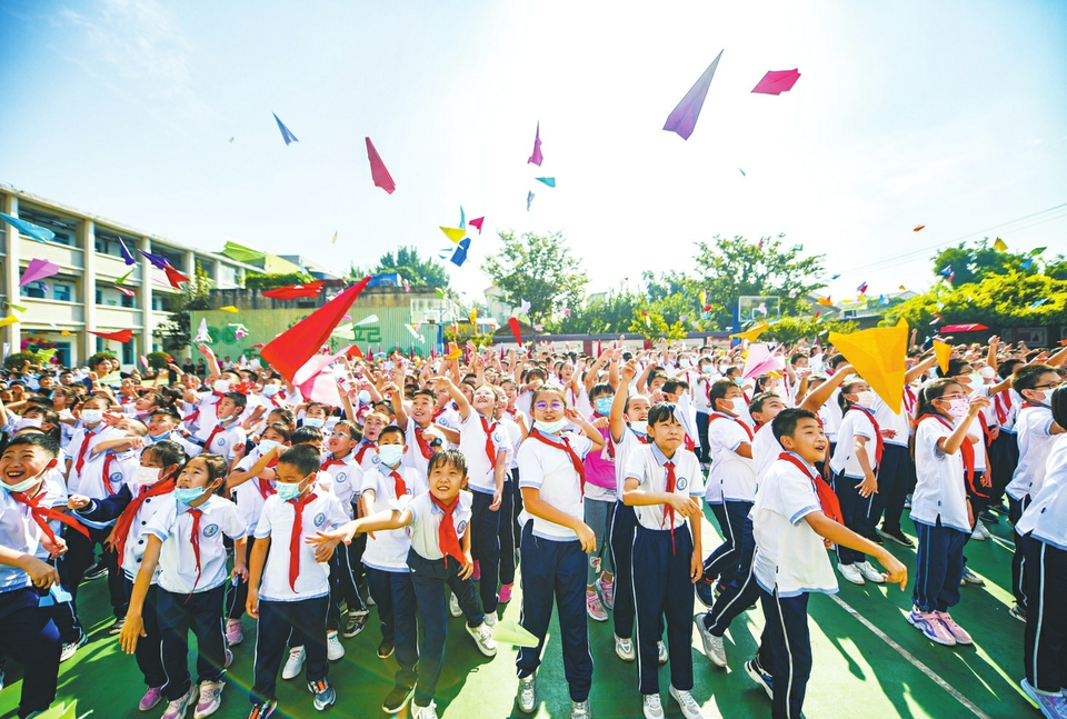 济南市将用5年时间建设一批“好学校” 将致力于让校园成为学生安全、智慧、暖心、充满生态美的“成长乐园”