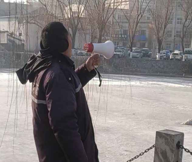 南部山区各街道多措并举筑牢冬季水域安全防线