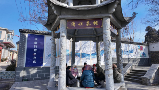 融媒·见证丨茶摊摆在家门口，大事小情坐下聊——喝口茶，拉拉理！