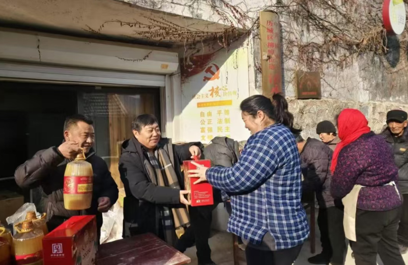 南部山区柳埠街道：爱心超市兑积分 乡村文明树新风