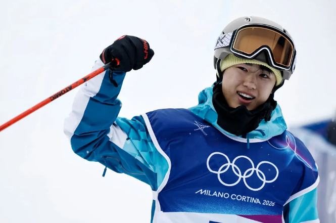 “手机致伤”,滑雪比赛为啥非得带手机?