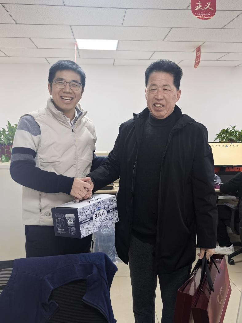 平安产险烟台中心支公司开展春节慰问活动