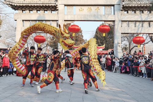 泉城十大传统舞蹈闹元宵，在千佛山南门免费赏