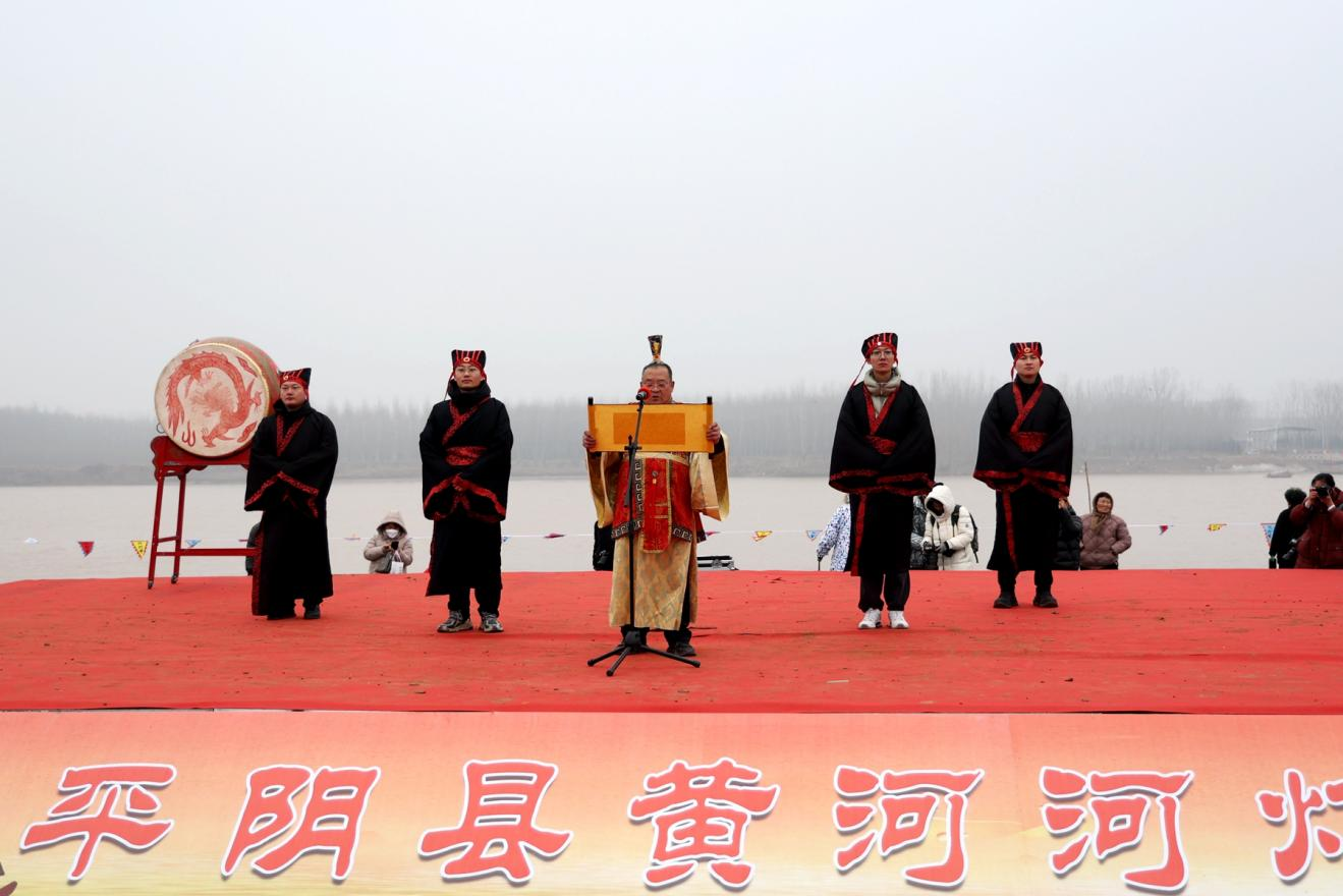 融媒·见证丨从前，人们用它祈福；如今，它照亮村庄发展路——小河灯的前世今朝