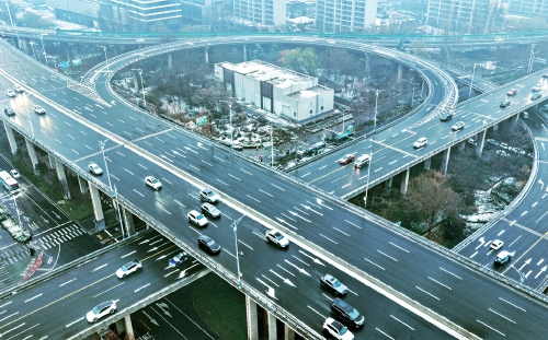 济南“雪停路净”的速度引市民点赞