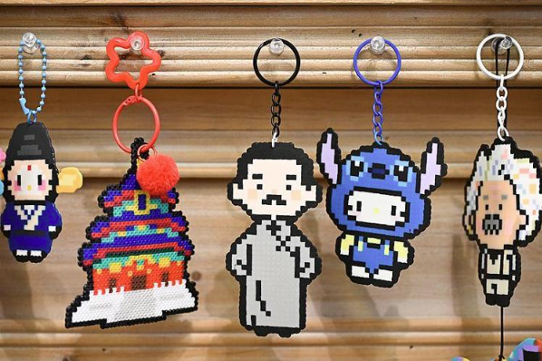 春节假期销量暴涨超90倍 年轻人为何爱上拼豆？