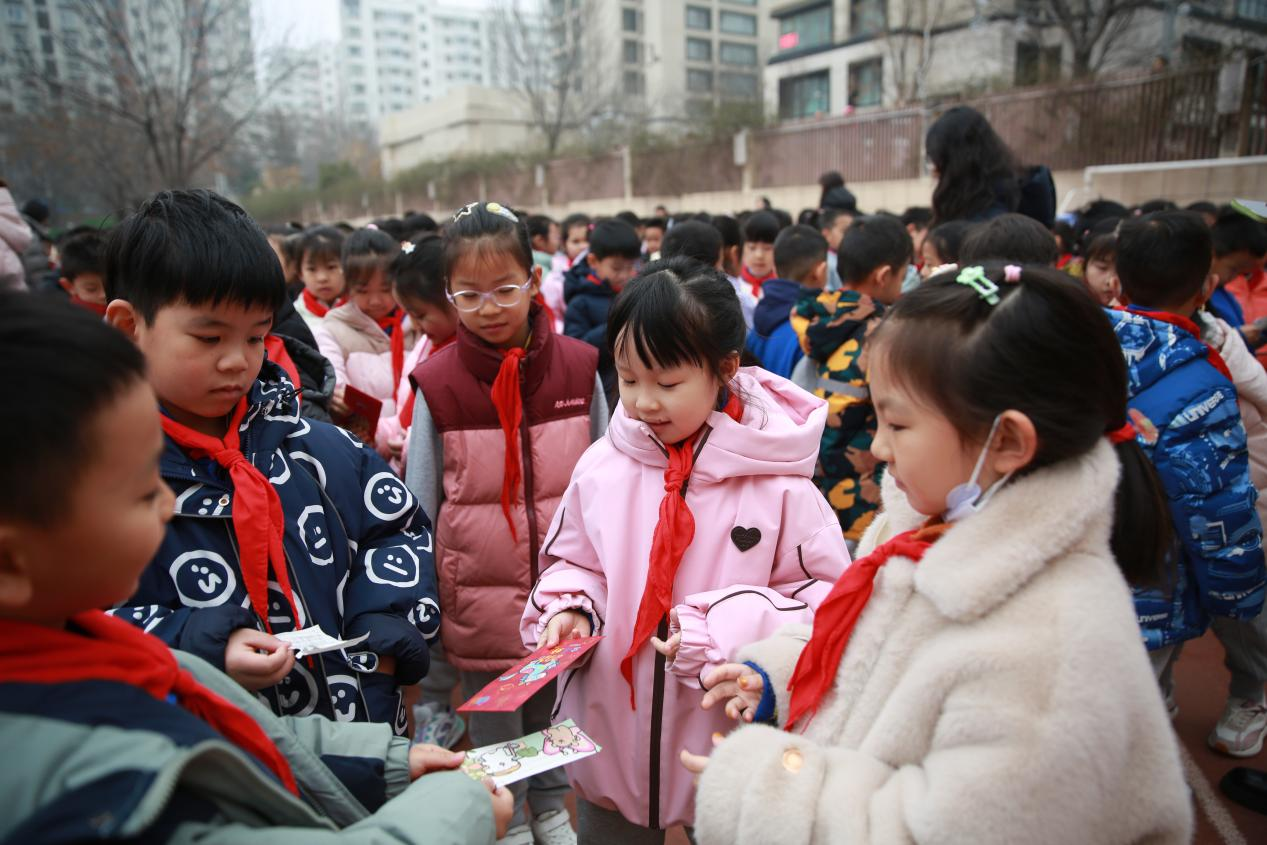 济南市市中区育秀小学举行 2026 年春季开学典礼暨 “仪式课程” 主题活动