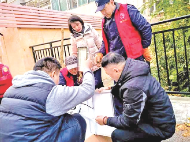 社区有了“红色当家人”，“靠前一步”办在前——市中区六里山街道“睦邻党建”激活热线为民服务效能