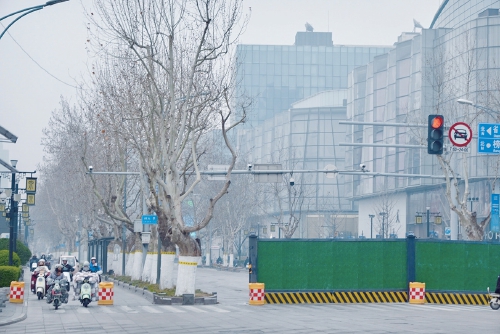 泉城路第二阶段封闭维修启动