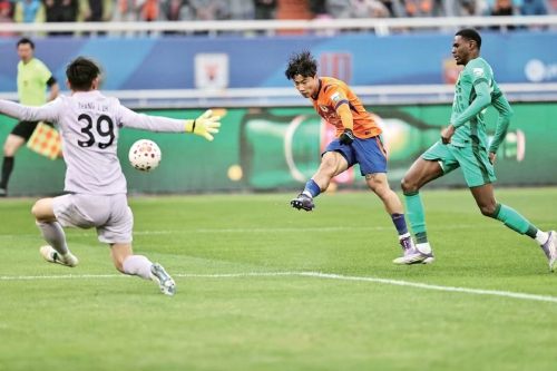 克雷桑谢文能破门,泰山队2:1战胜北京国安