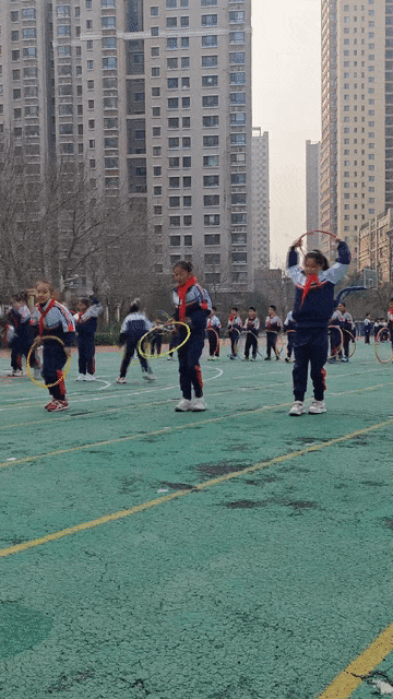 “健康第一”!看新华社镜头下的山东校园课间十分钟