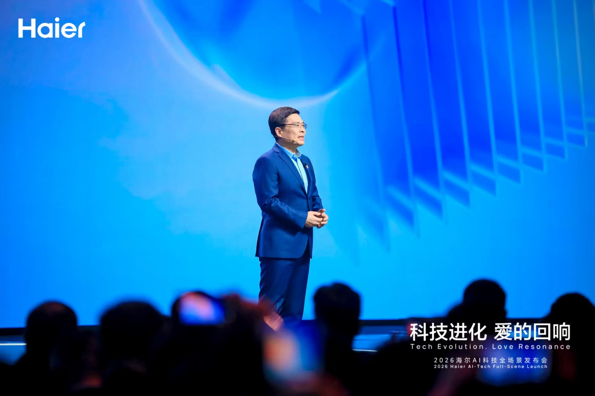 周云杰“出道”一周年谈心得：企业家要做时代和用户需要自己做的事