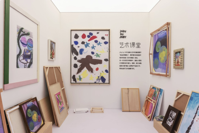 从画布到童装，江南布衣童装艺术课堂让孩子的想象“穿”进日常