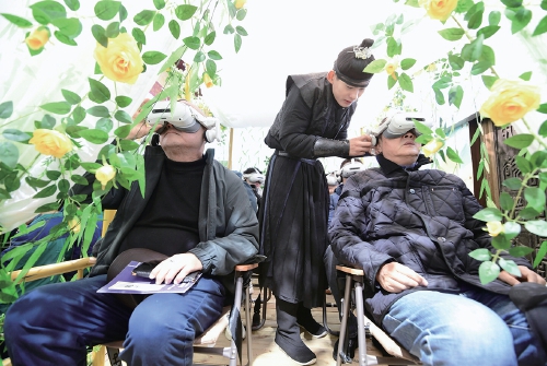 泉畔春色绘新图