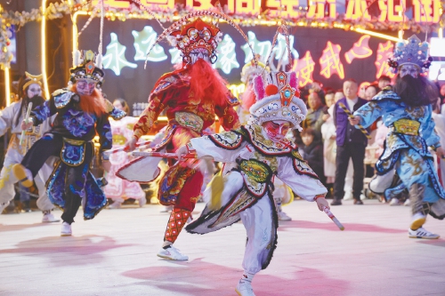 济南：龙抬头 英歌槌落惊春色夜未央 古韵声扬起国潮