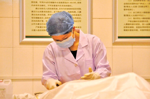 以匠心守尊严 以大爱抚伤痛